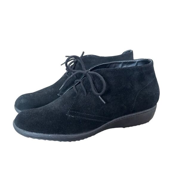 Aerosoles WIDE SIZE Black Pine Tree Suede Booties. Women’s Size 11 Wide - Picture 1 of 10